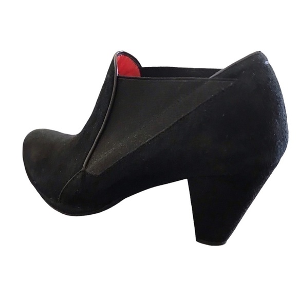 Pas de Rouge Microfiber Suede Slip On Ankle Boots - Picture 10 of 16
